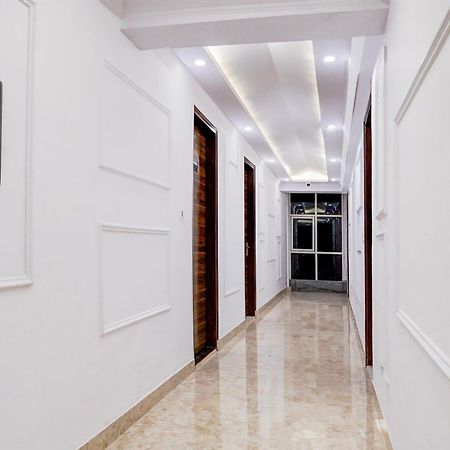 Townhouse Hotel Grand Emporio By Sbg Near Vaishali Metro Station Ghaziabad Ngoại thất bức ảnh
