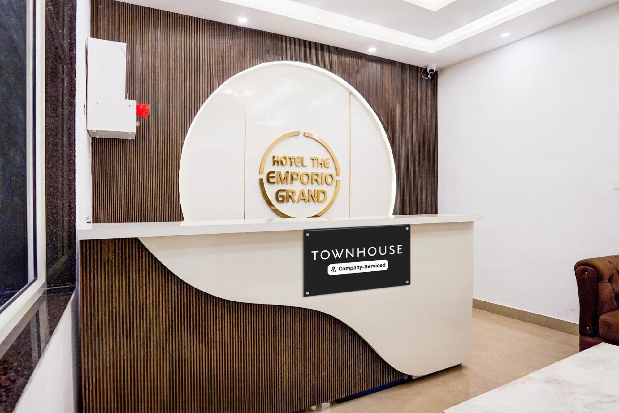 Townhouse Hotel Grand Emporio By Sbg Near Vaishali Metro Station Ghaziabad Ngoại thất bức ảnh